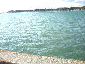 $BGr;3(B($B1|>1Fb(B)$B#1#4(B