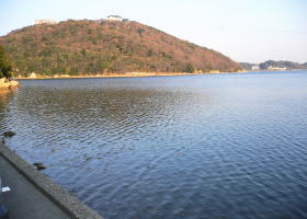 $B$O$J$>$ND`6qE9!!CfIML>8P%]%$%s%H?^!!4\;3;{Fb1:OQ(B