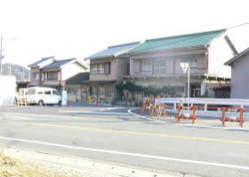 $B$O$J$>$ND`6qE9!!1|IML>8P%]%$%s%H?^!!:45WJF(B